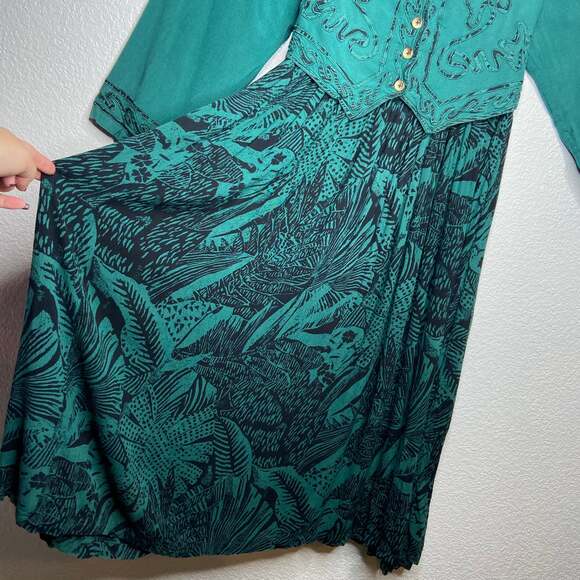 Vintage Friday Wear Boho Green and Black Maxi Dress - Picture 2 of 7